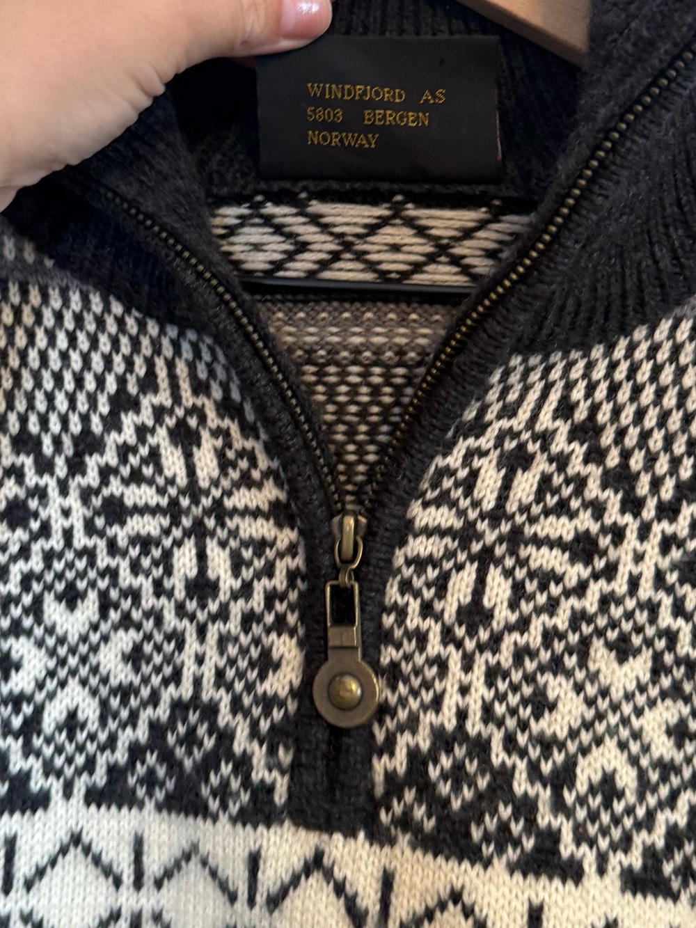 Windfjord Nordic
100% pure wool sweater - Picture 3 of 6